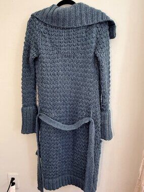 Laurie B. chunky sweater duster with velvet-like trim